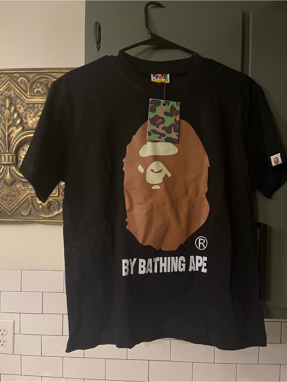 Men’s Graphic Design Tee Size S.